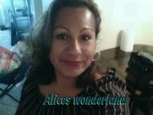 Alices_wonderland Lucy Live