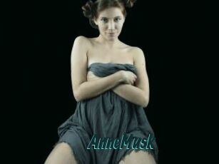 AnneMusk Lucy Live