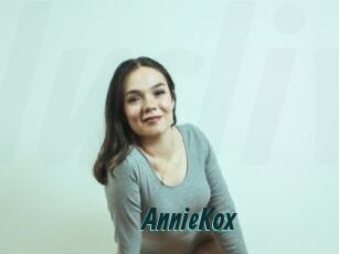 AnnieKox Lucy Live
