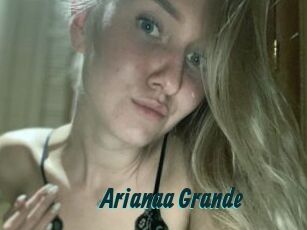 Arianaa_Grande
