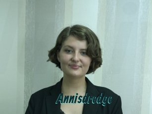 annisdredge Lucy Live