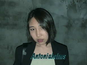 Antoniahelms