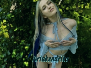 ariakendriks Lucy Live