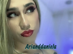 arianddaniela Lucy Live