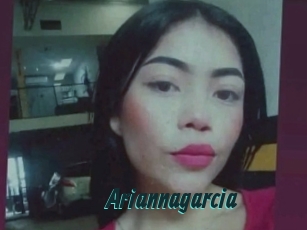 ariannagarcia Lucy Live