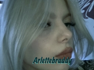 arlettebraddy Lucy Live