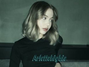 arlettehigbie Lucy Live