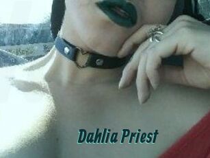 Dahlia_Priest