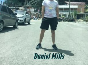 Daniel_Mills