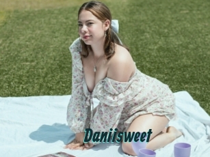 daniisweet Lucy Live