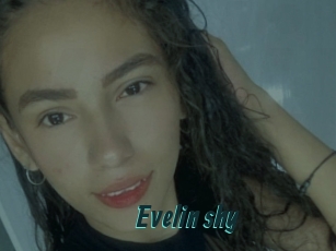 Evelin_shy