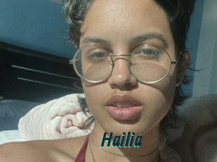 hailia Lucy Live