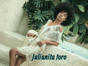 julianita_toro Lucy Live