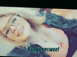 kittyvonsweet Lucy Live