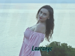 lauranyc Lucy Live