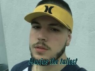 Macias_the_tallest Lucy Live