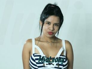 MiaLeony