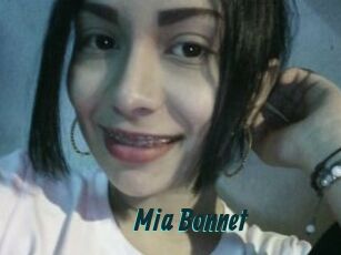Mia_Bonnet
