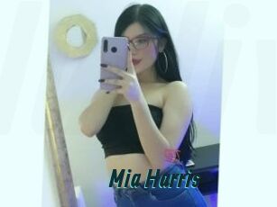 Mia_Harris