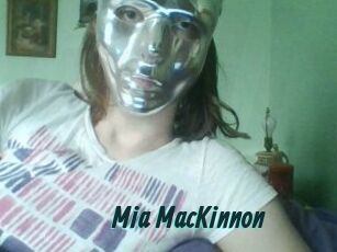 Mia_MacKinnon