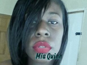 Mia_Quinn