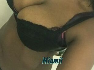 Miamii Lucy Live