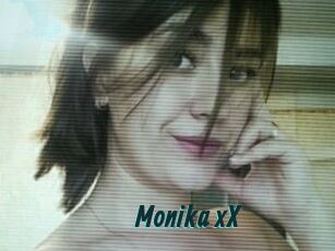 Monika_xX