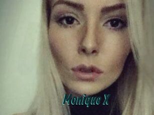Monique_X