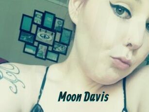 Moon_Davis