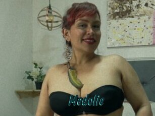 medolie Lucy Live