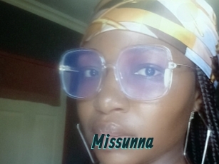 missunna Lucy Live