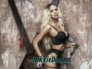 NikkieDomme Lucy Live