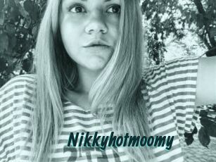 Nikkyhotmoomy