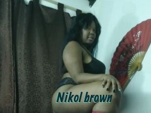 Nikol_brown