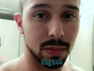 Onyx44