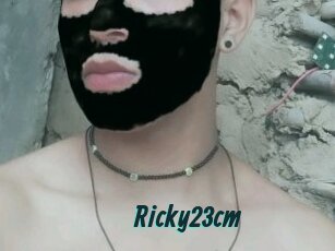 Ricky23cm
