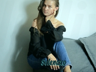 Selenaxo