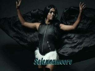 selennamoore Lucy Live