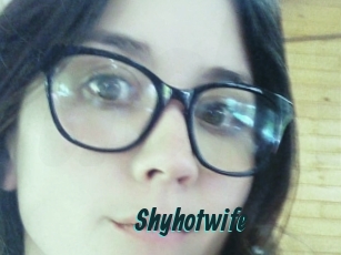 Shyhotwife