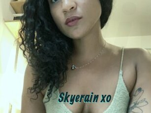 skyerain_xo Lucy Live