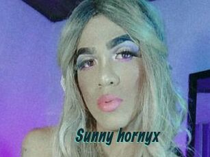 Sunny_hornyx