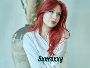 sunroxxy Lucy Live