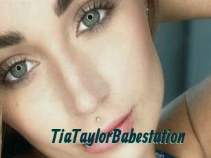 TiaTaylorBabestation