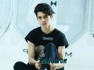Toniaaron