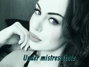Under_mistress_feets