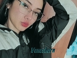 venushorn Lucy Live