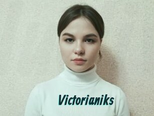 victorianiks Lucy Live
