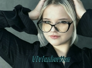 vivianhortton Lucy Live