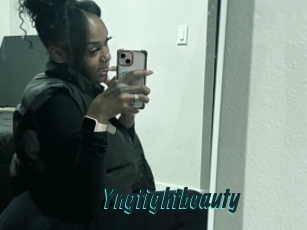 yngtightbeauty Lucy Live